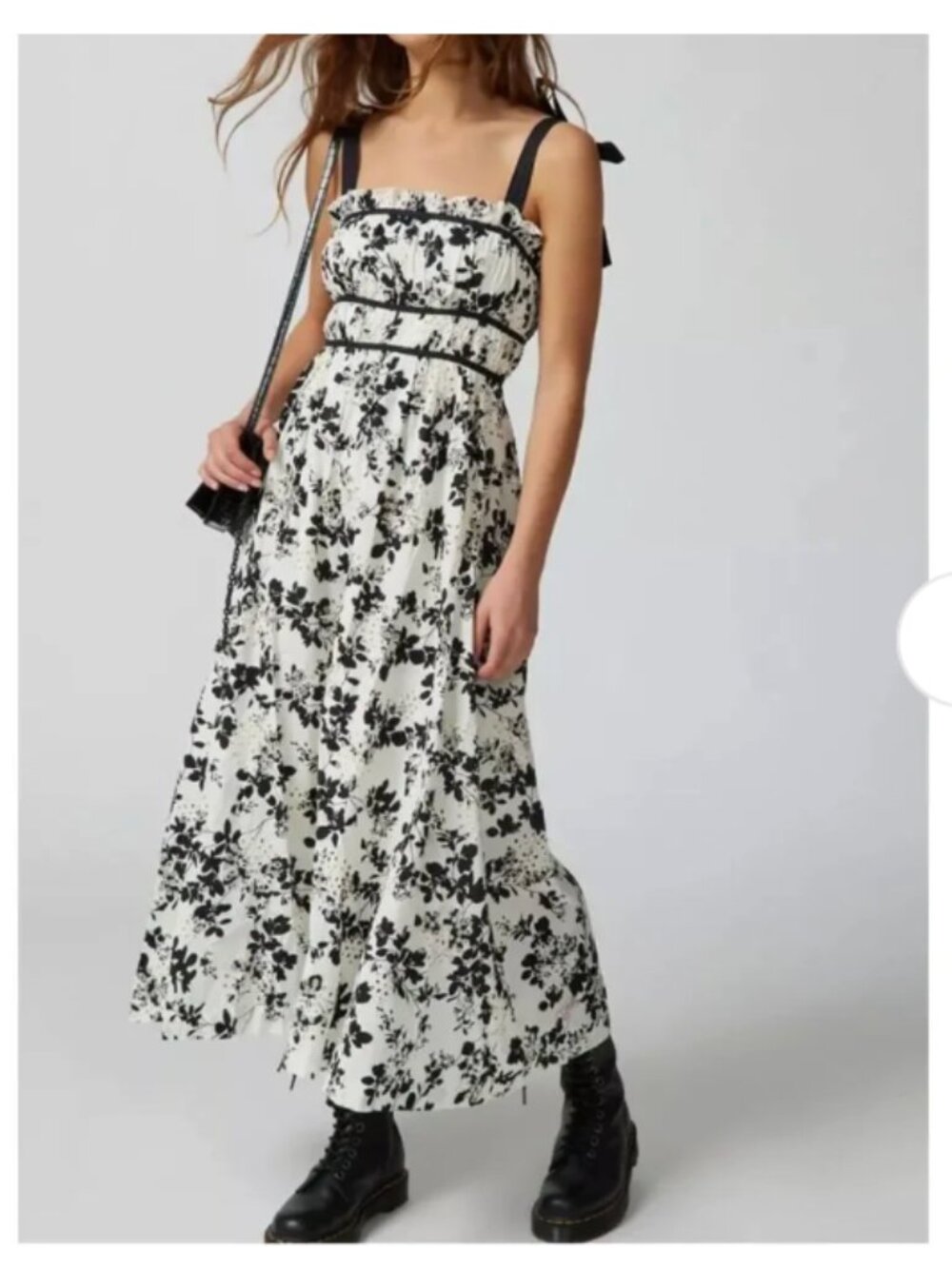 En Saison Vivi Eyelet Floral Midi Dress